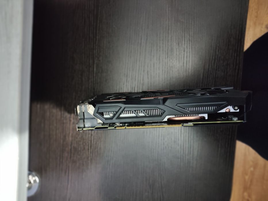 Gigabyte gtx 1050 ti windforce - не даёт картинку