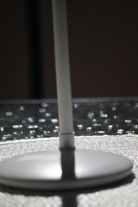 Настолна лампа - акумулаторна