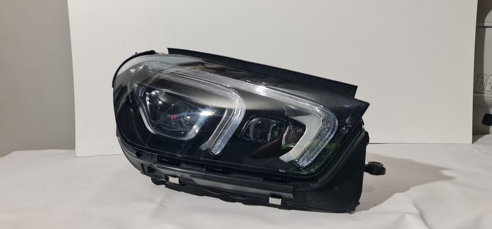 Far dreapta Mercedes GLE W167 Multibeam Led