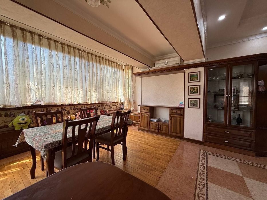 Продаётся 4х комнатная квартира,ул. Садыка Азимова,ор. Пос-во Японии