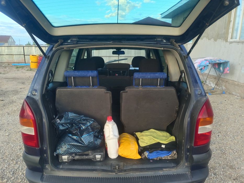 Опель Зафира 2001