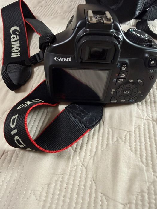 Фотоаппарат Canon EO5 1100D