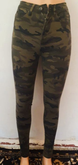 Недорого Женские джинсы и кожаные брюки