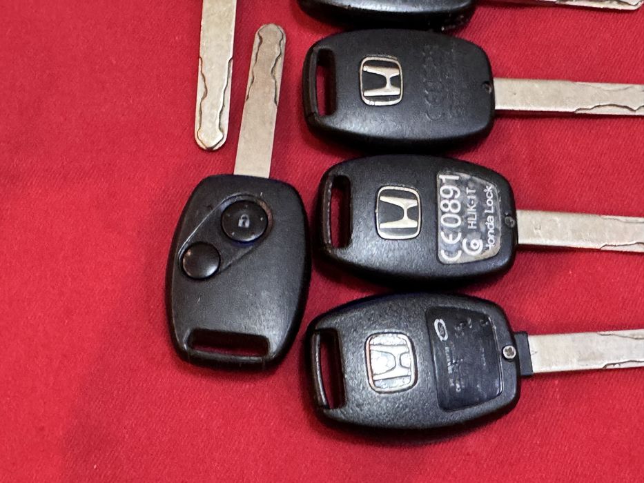 Ключ за  Honda  Accord CR-V Jazz Civic FR-V оригинален с 2бутона