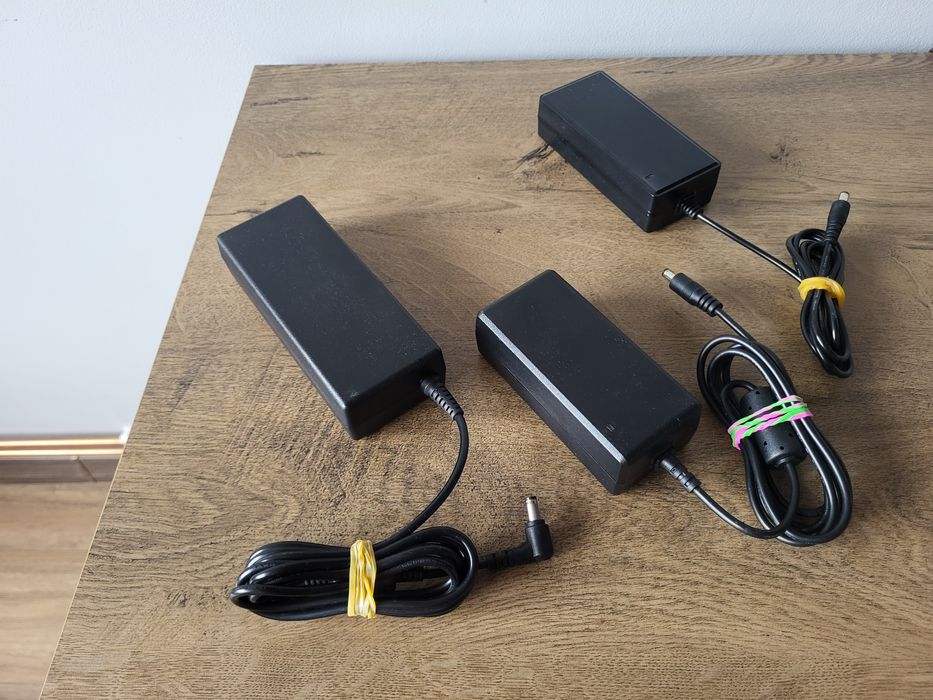 Alimentator 24V mufa 5,5x2,5mm video proiector