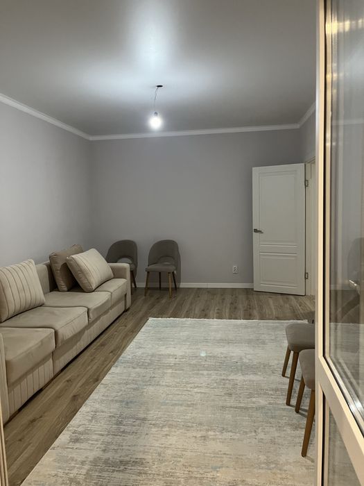 Сдам квартиру двухкомнатную