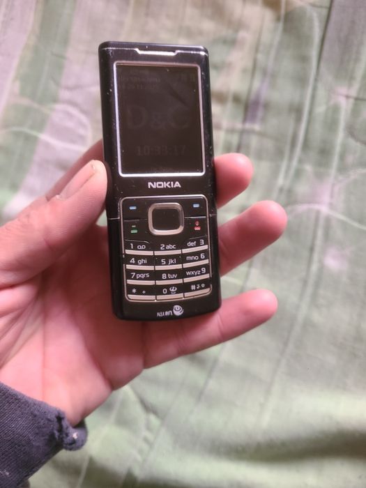 Nokia 6500 classik.