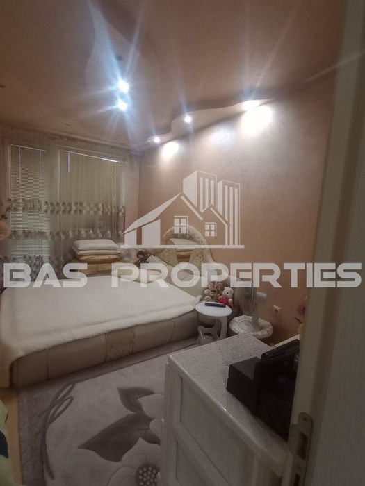 Дава се под наем Двустаен апартамент в София, Център - 65 кв.м за 790.5 € - Снимка #8