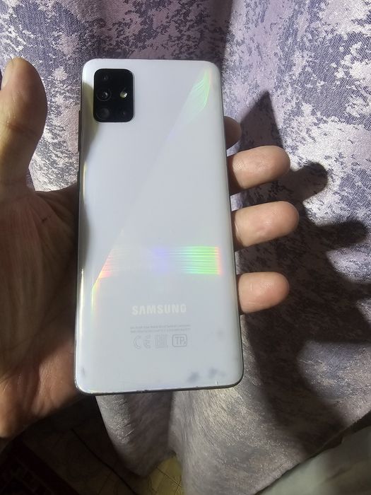 Смартфон Самсунг А 51  Продам