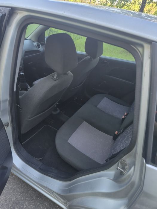 Ford Fiesta,2006,86.000 km