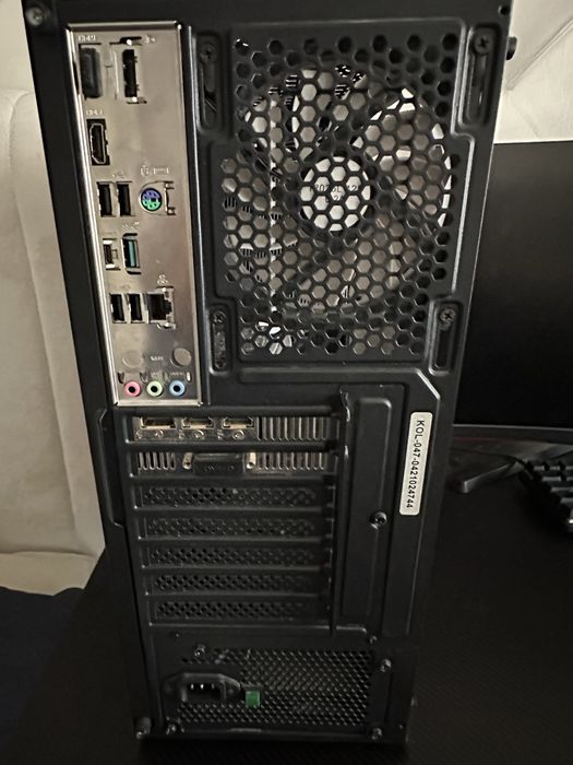 Предлагам геймърски компютър