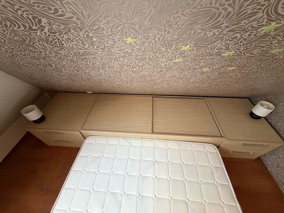 Vand mobilier de dormitor