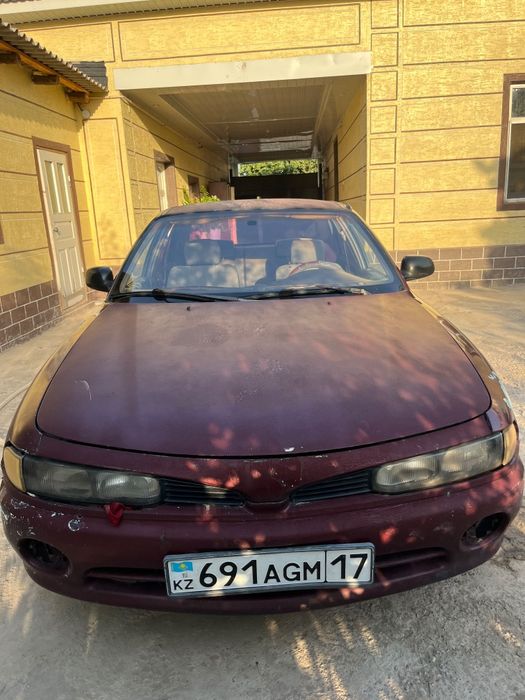 Митсубици Галант авто