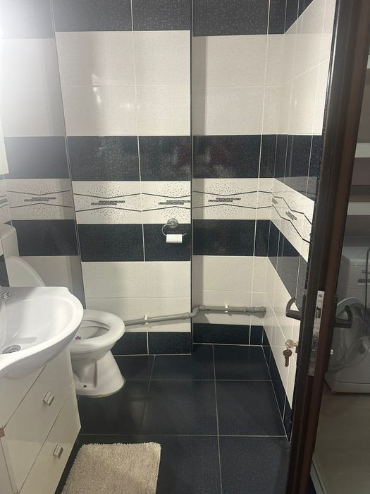 Ofer spre inchiriere apartament cu 2 camere