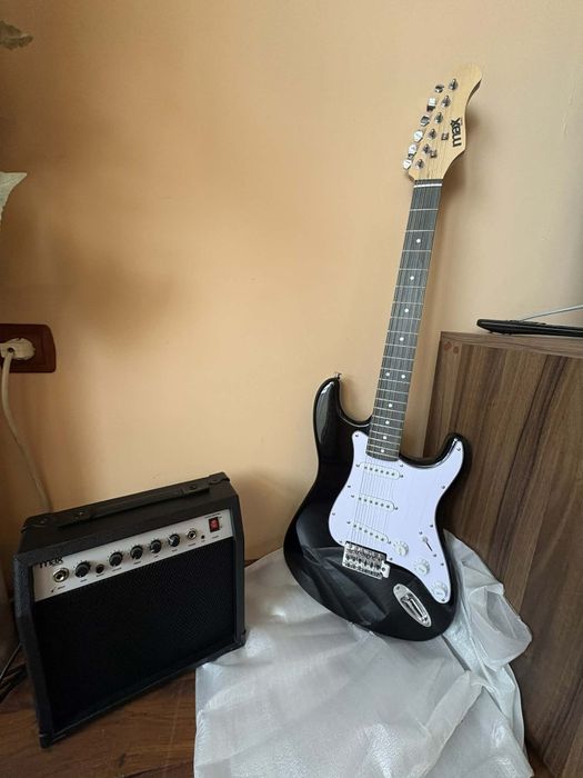 Електрическа китара + усилвател 40w Max GigKit