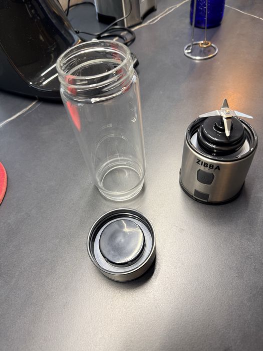 Mini blender cu pahar de sticla