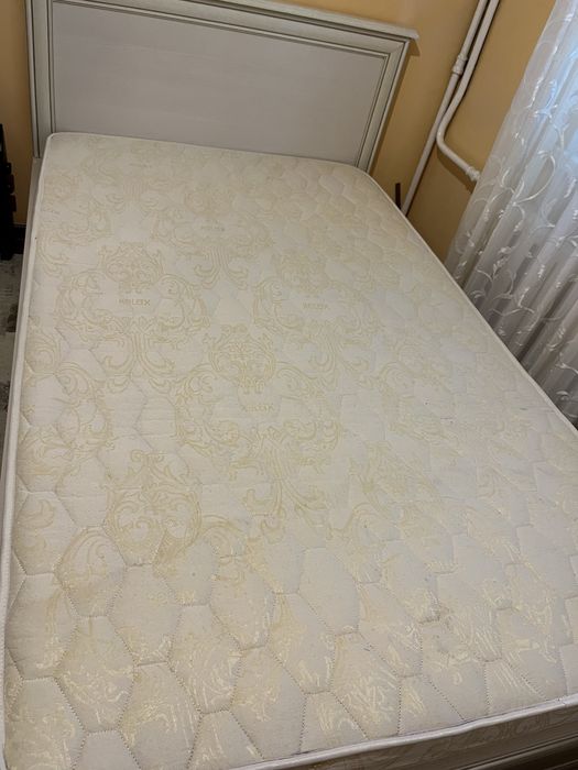 Кровать 1.5ка с матрасом
