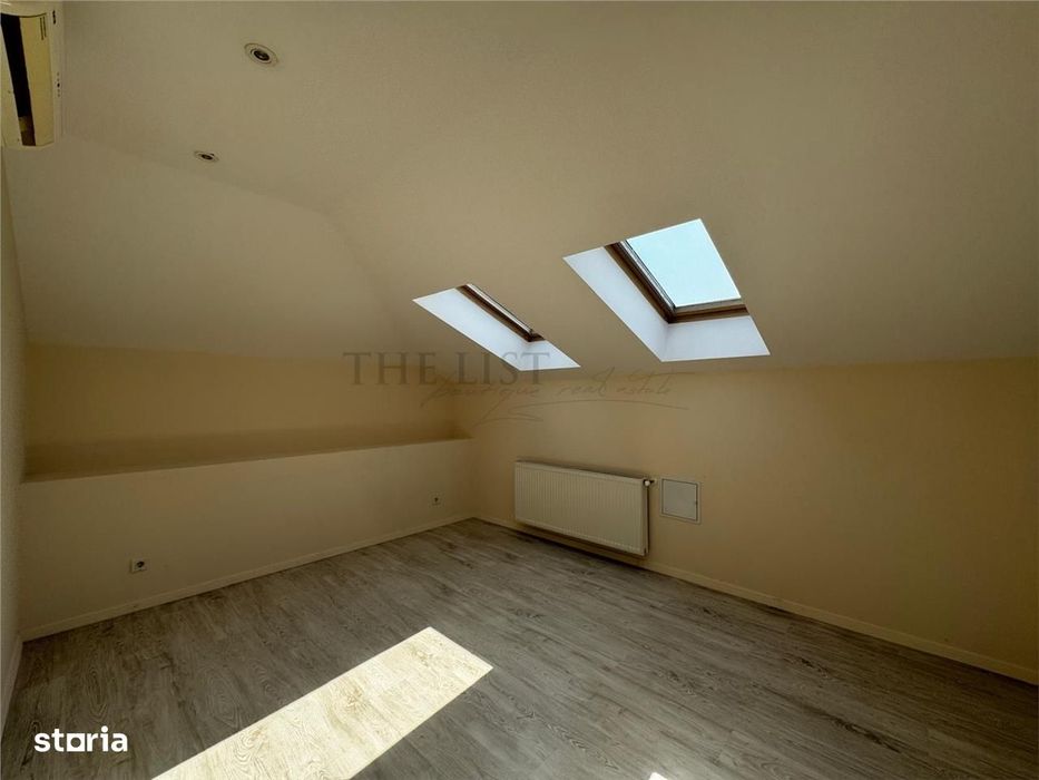 De Vanzare Vila Duplex | Oxford Gardens