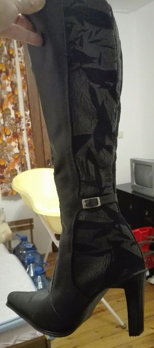 Дамски ботуши от естествена кожа, номер 38, неизползвани!