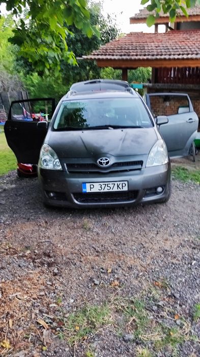 Toyota  Corolla Verso 2.2 136