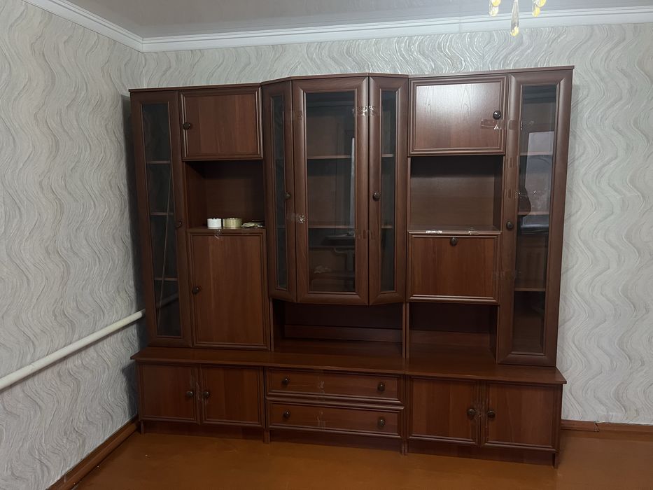 Продам стенку для посуды и прочее