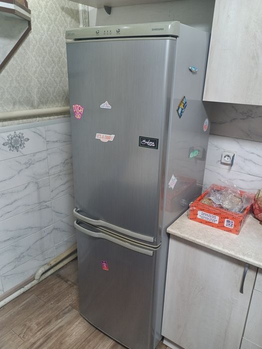 Продам холодильник Samsung