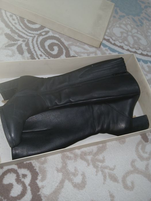 Продаю сапоги женские