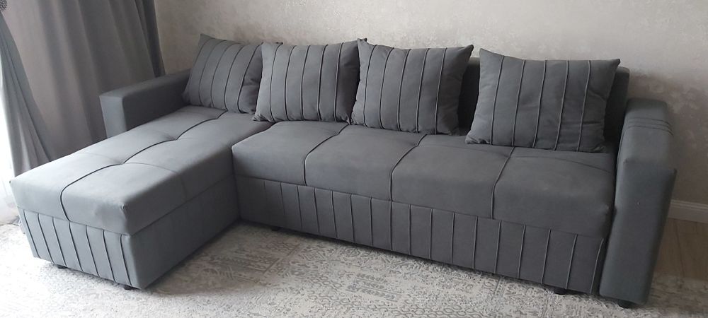 Продаеться срочно диван ортопедический