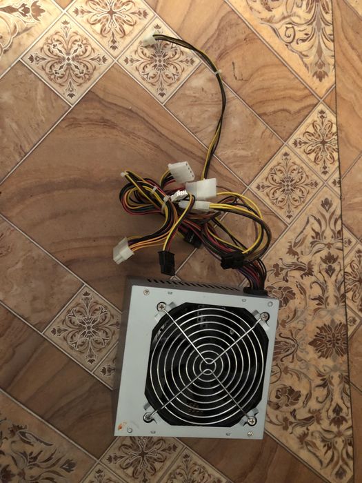 Продам компьютер по запчастям
