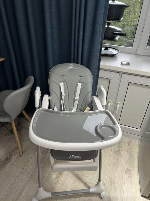 Десткий стульчик для кормления