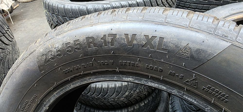 Гуми 4бр 235/55/17 - 1бр  - 35 евро