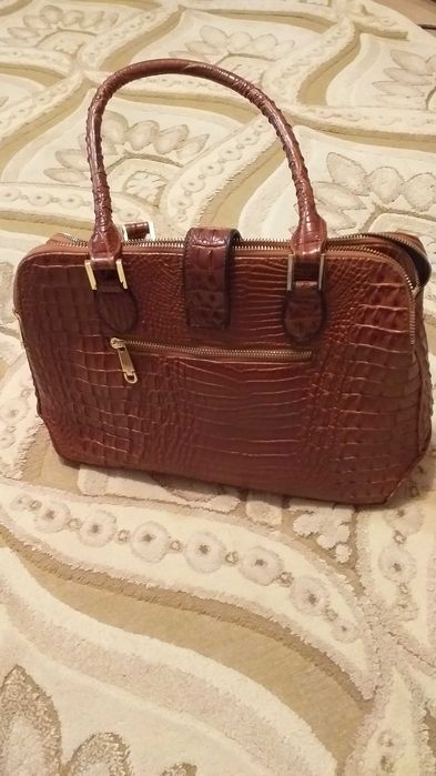 Продам кожаную сумку