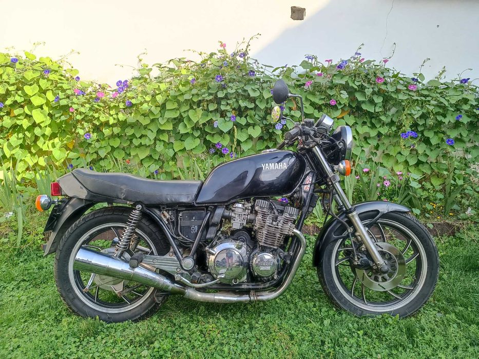 Yamaha xj 650,cafe racer sau de reconditionat.