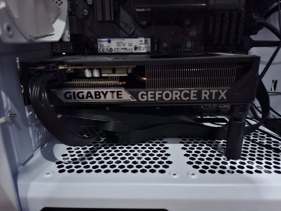 Видеокарта RTX 5060 8 GB