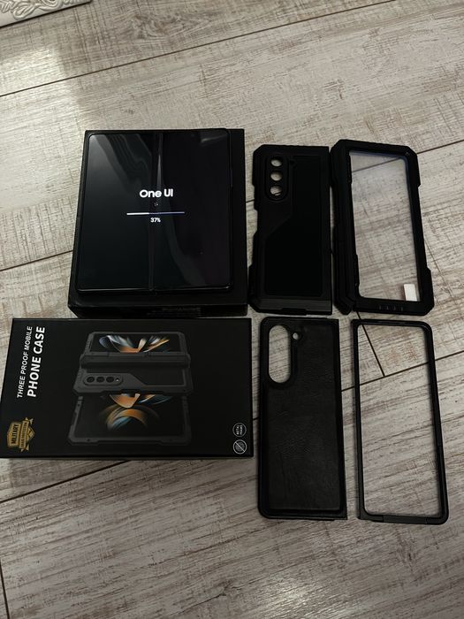 Samsung galaxy Z fold 5 256gb.