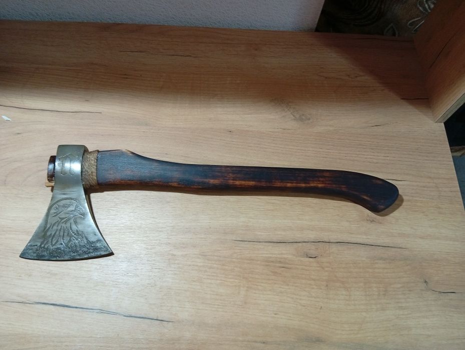 Топоры ручной работы.