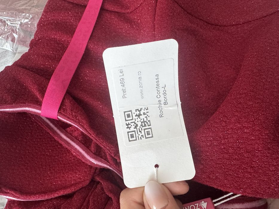 Rochie noua Bordo cu manusi incluse