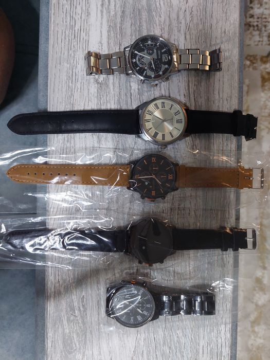 Продам часы  новые