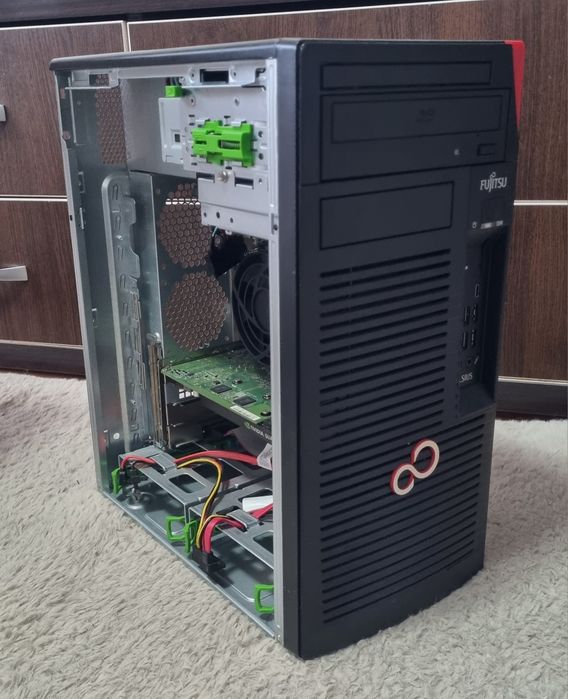 Unitate PC Fujitsu Xeon Quad Core e3-1230 v6/ 8GB RAM/Quadro K2200 4GB/SSD 256GB NVME/RW