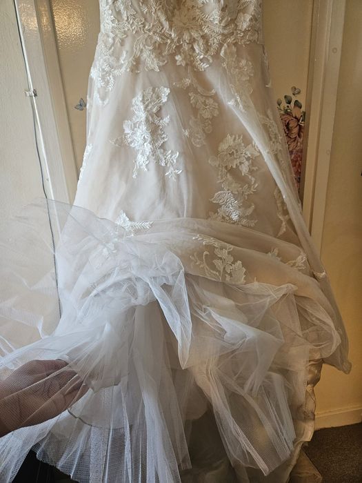 Булчинска рокля, носена веднъж, размер 18, закупена от Англия