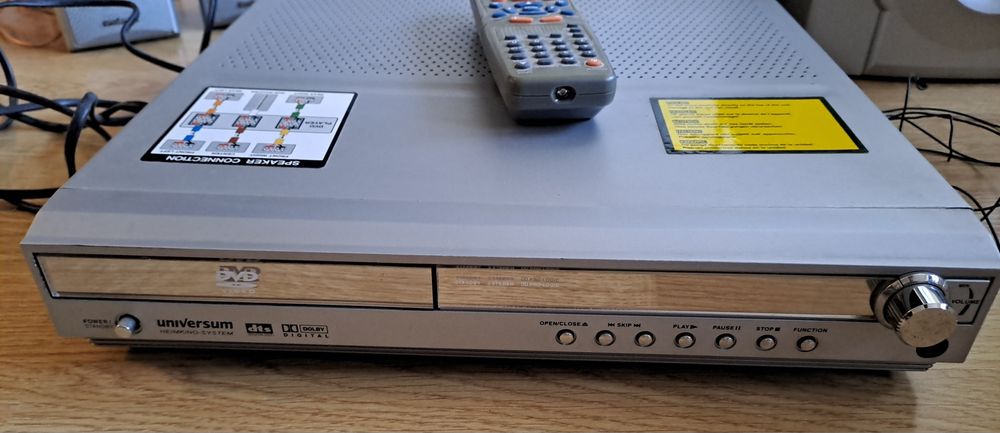 DVD система за домашно кино Universum
