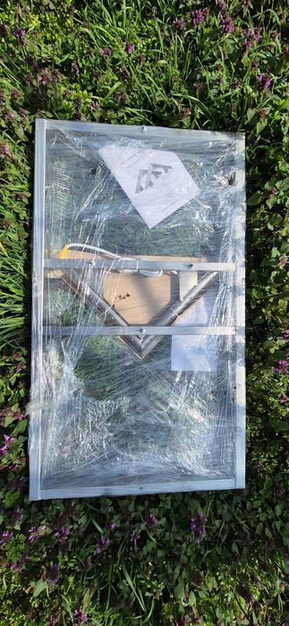 Нож за разпечатване на пчелни рамки