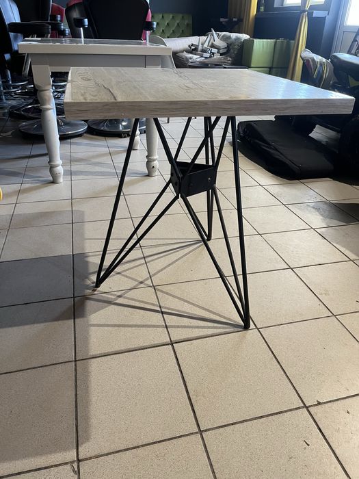 De vanzare mobilier cafenea/baruri
