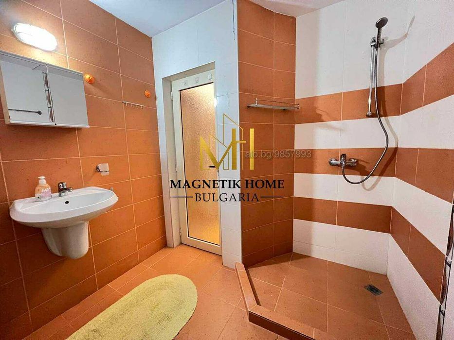 Дава се под наем Двустаен апартамент в Бургас, Център - 70 кв.м за 402.9 € - Снимка #6