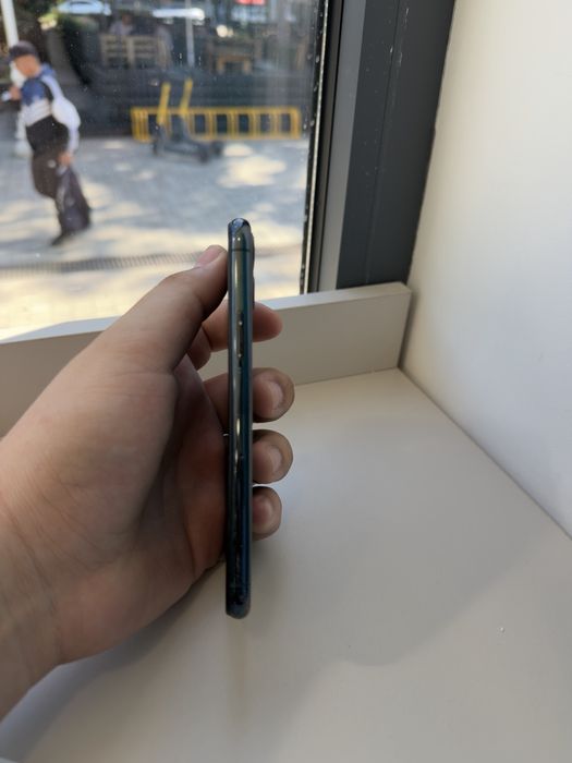 Продам Айфон 11 PRO