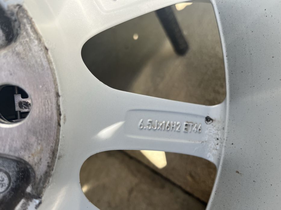 Оригинални джанти 16 5x112 с гуми 205 /55/16 от ауди а3 2018 година