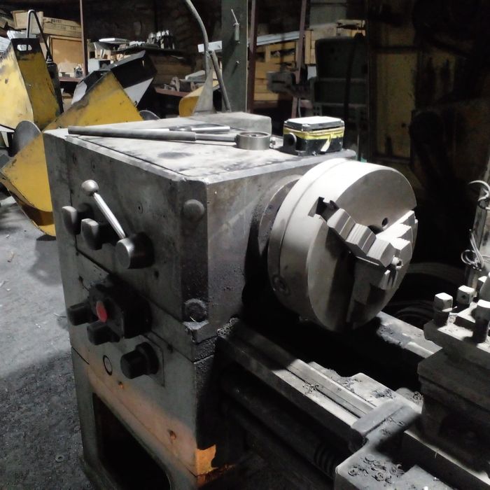 Токарный станок продам