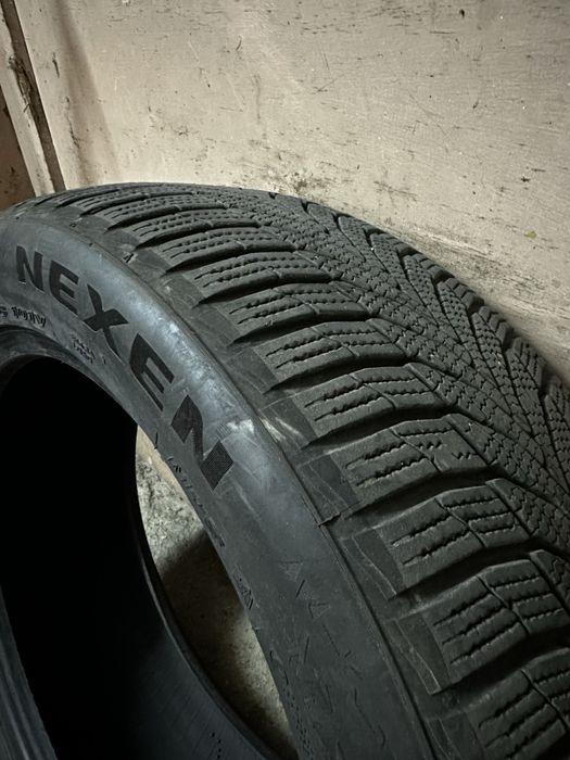 Продавам 4бр Зимни Гуми - 235/50/R18 ; 255/45/R18