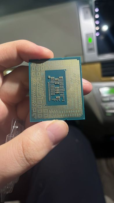 Продам i3 12100F