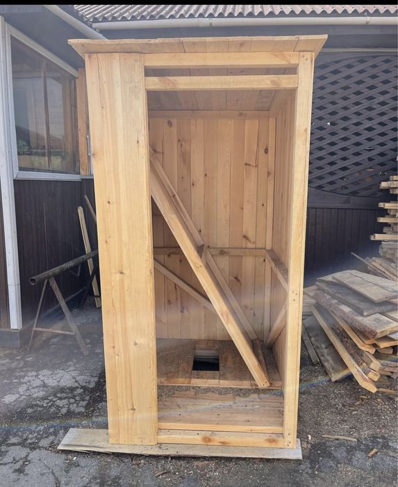 Туалет Деревянный